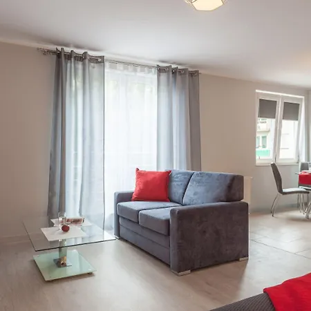 Absynt Wierzbowa Otel *